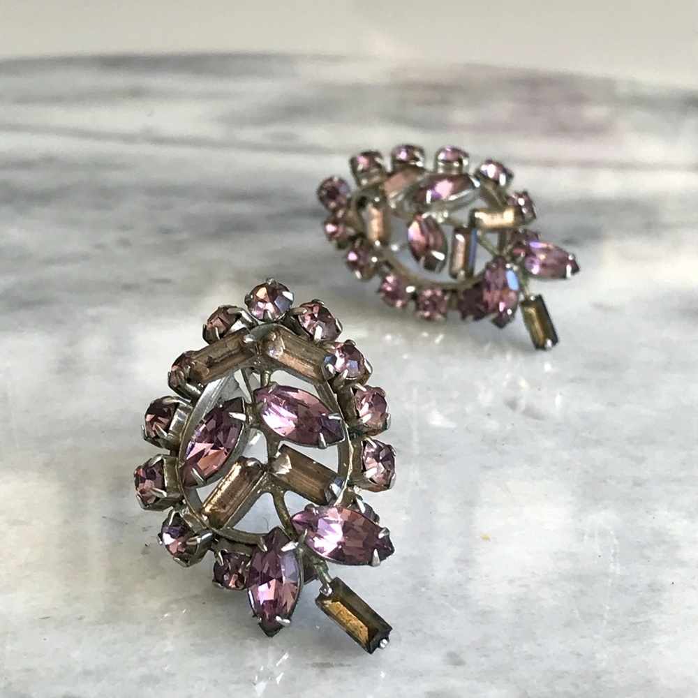 Vintage 50s Marvella Purple Crystal Marquise Clip On Earrings
